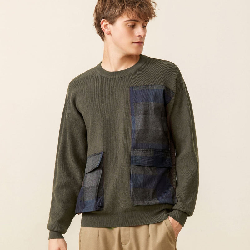 Youth Symmetrical Plaid Big Pocket Decorated Sweater Men