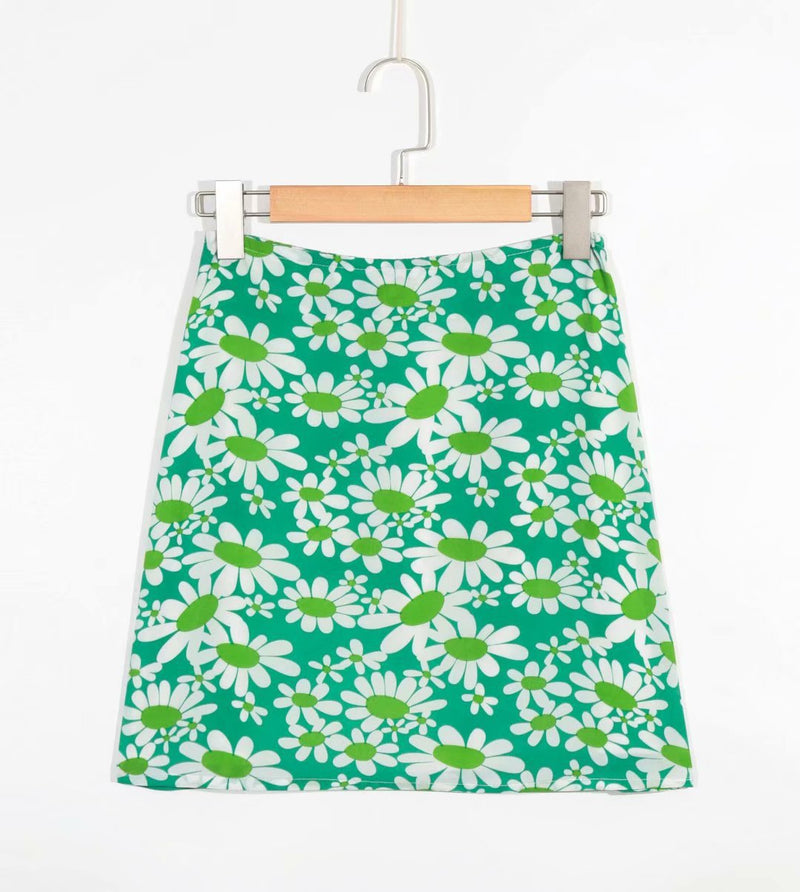 Floral print slim skirt