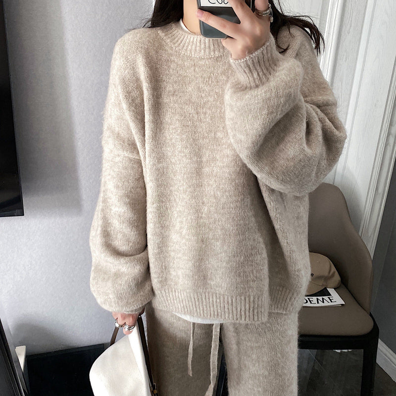 Long sleeve pullover sweater
