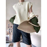 Contrasting Color Design Knit Vest