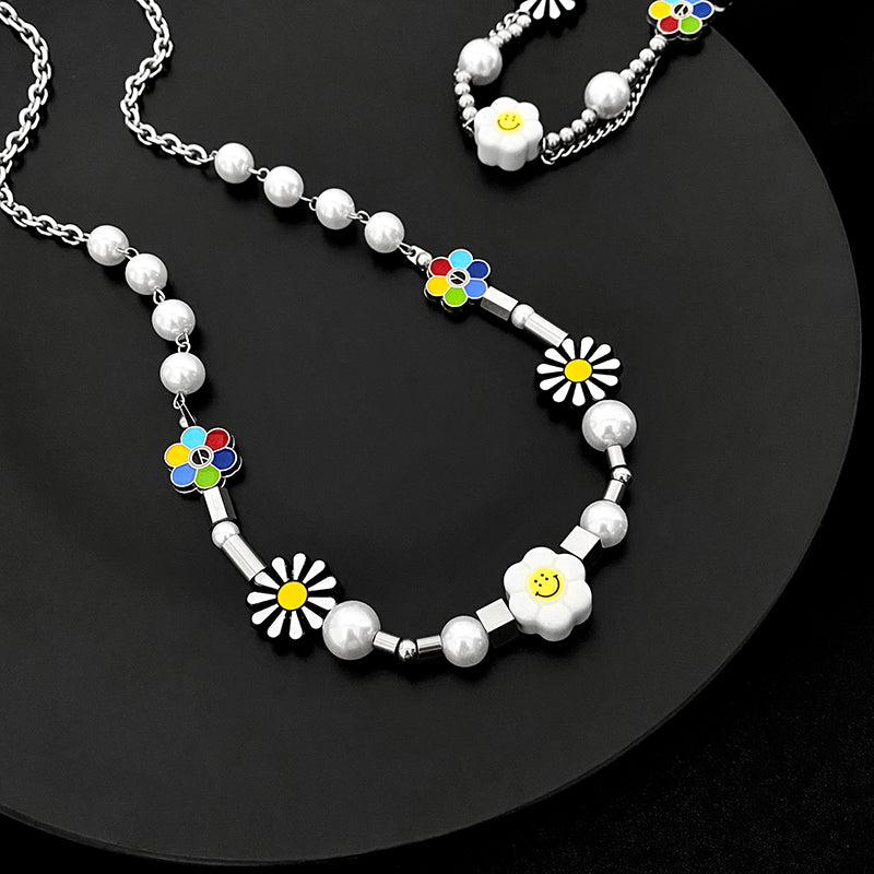 Creative Daisy Pearl Stitching Necklace For Men And Women